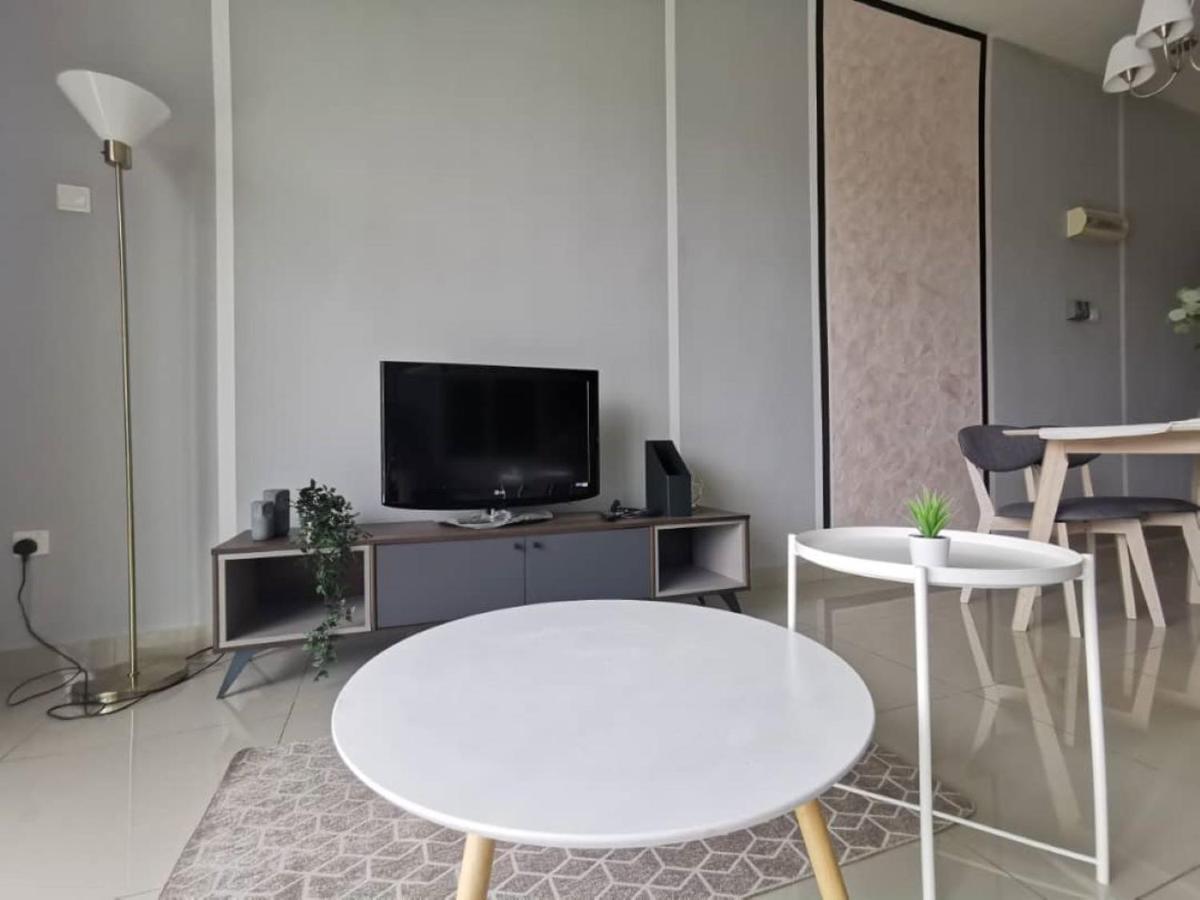 11-Modern Homestay Palazio Lake View Mount Austin Palazio Near Aeon Themepark Toppen Ikea Johor Bahru Eksteriør bilde