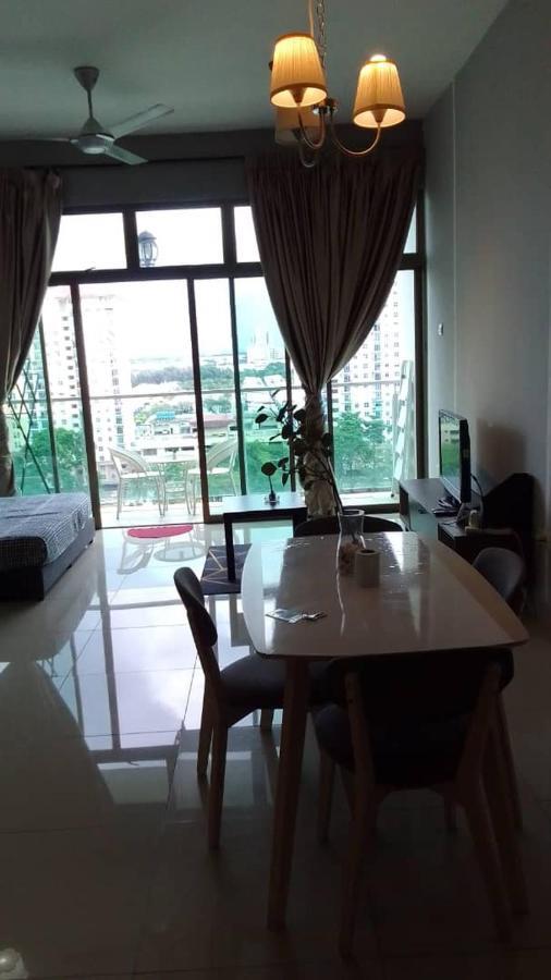 11-Modern Homestay Palazio Lake View Mount Austin Palazio Near Aeon Themepark Toppen Ikea Johor Bahru Eksteriør bilde